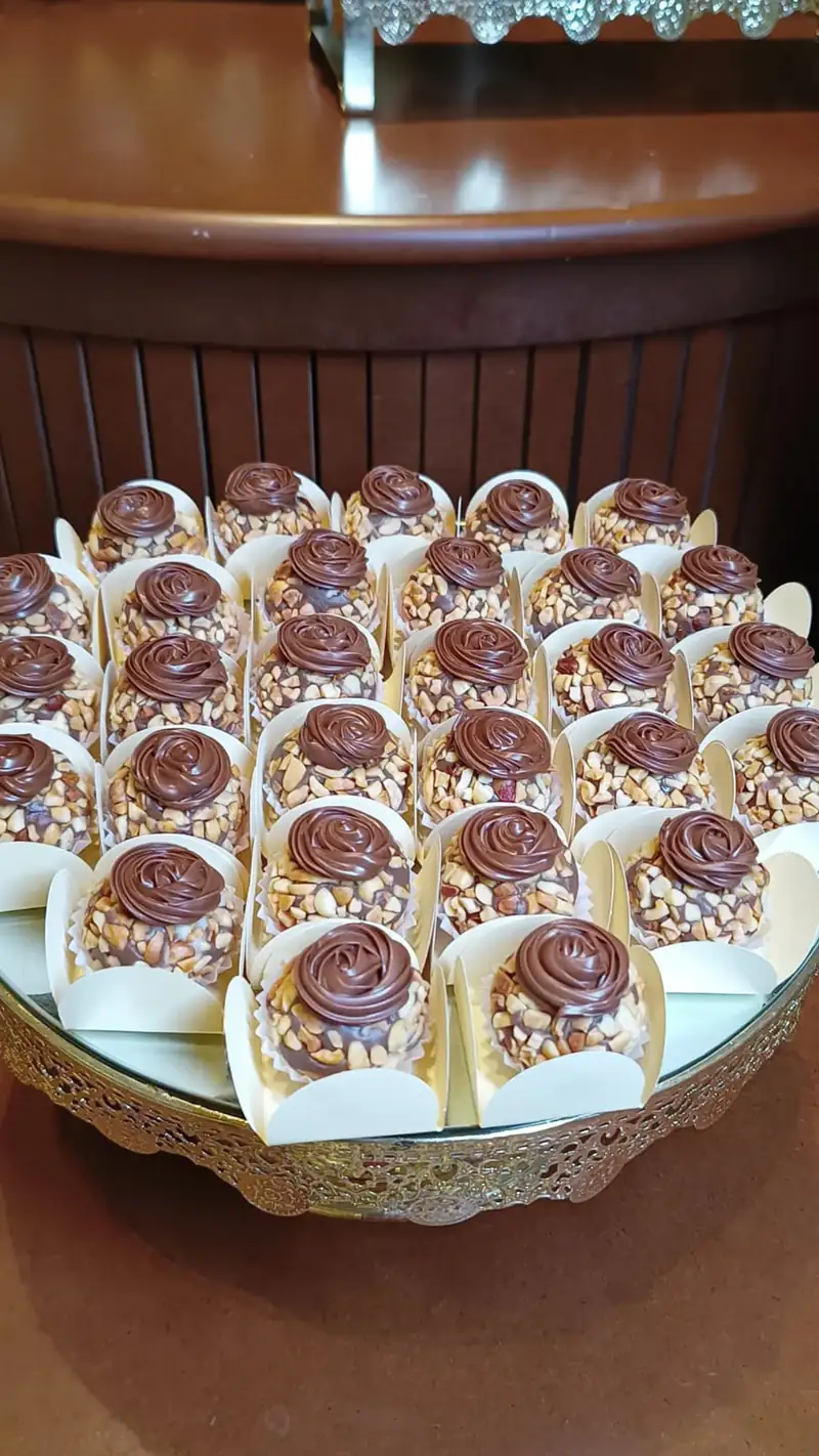 Brigadeiro Ferrero — xerém de amendoim e Nutella, 20 g