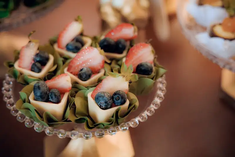 Caixeta de Frutas — ganache de mirtilo, mirtilo e morango